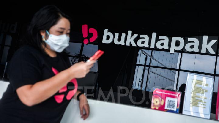 Terus Rugi, ketua eksekutif Bukalapak Sebut akan PHK Karyawan Tahun Depan