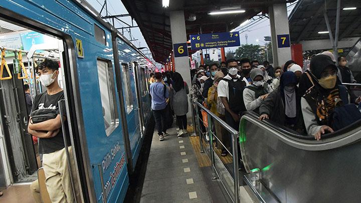 Pelantikan Prabowo Hari Ini, Ada Promo Tarif KRL, LRT hingga MRT Hanya Mata Uang Rupiah 1