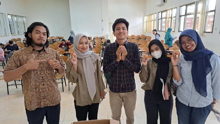 Bukan Proyek Makan Bergizi Gratis, Fakultas Peternakan UGM Bagikan Telur Rebus Gratis untuk Mahasiswa Selama UTS