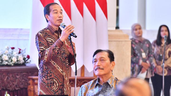 6 Kritik Kebijakan Perekonomian Jokowi: Rupiah Terpuruk hingga Membengkaknya Utang