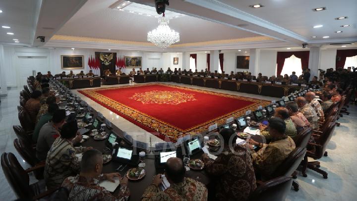 Poin Penting Arahan Prabowo pada Tim Kabinet: dari Birokrasi Ribet sampai Proyek Mercusuar