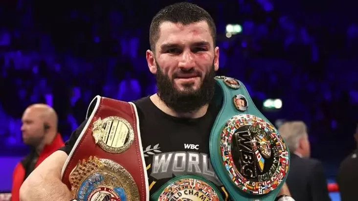 Artur Beterbiev Tak Bisa Dikalahkan, Andre Rozier: Dia Mesin Penghancur!