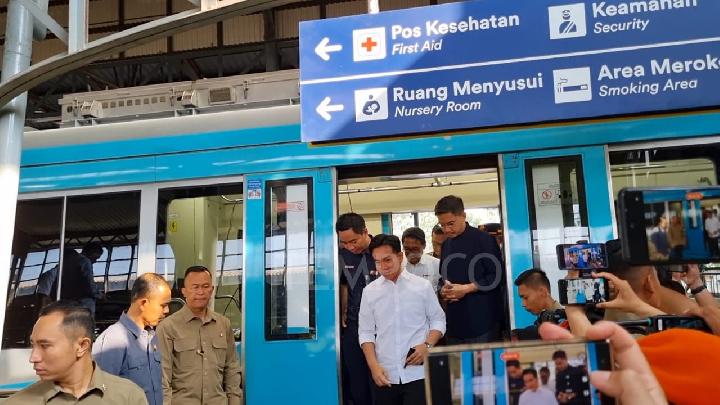 Gibran Tinjau Proyek Rel Kereta Api Layang Simpang Joglo Solo, Rencana Dioperasikan pada saat Natal kemudian juga Tahun Baru