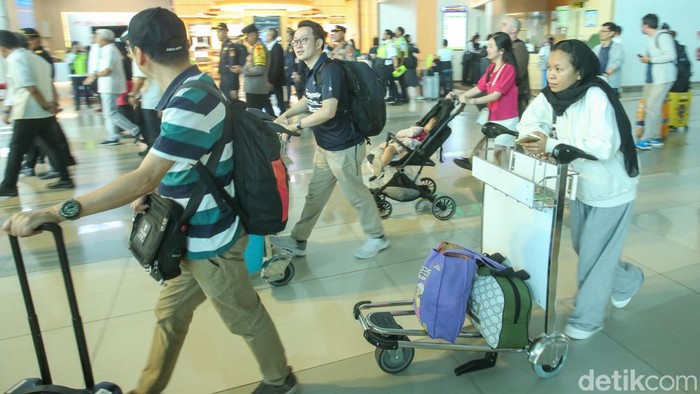 29.323 Penumpang pada Bandara Soetta Batal Terbang Imbas Erupsi Lewotobi